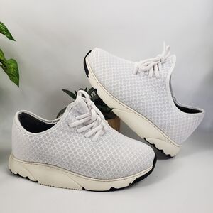 Axis White Stabilizing Walking Mesh Lace-up Sneaker NEW sz US 5 EU 36